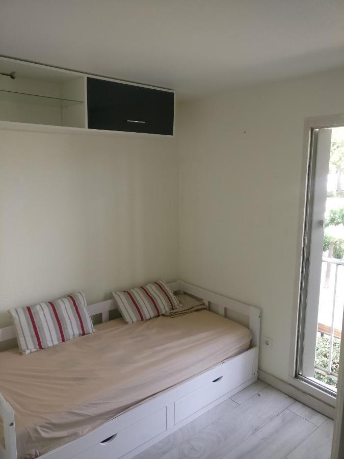 Charmant Appartement Avec Vue Marina سان سيبريان المظهر الخارجي الصورة
