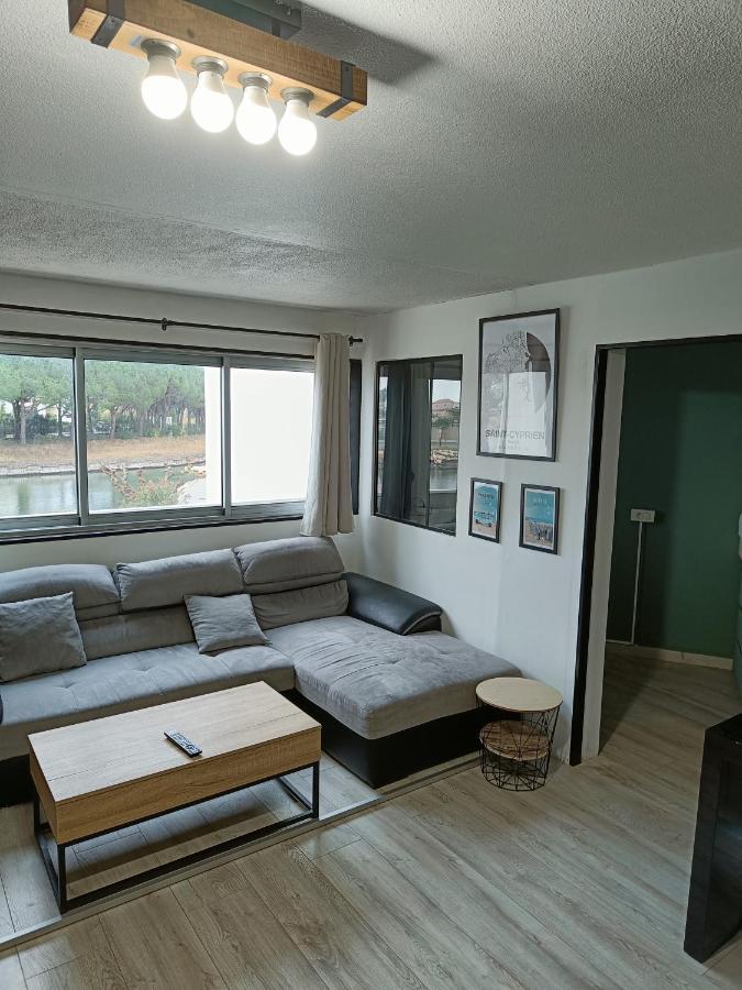 Charmant Appartement Avec Vue Marina سان سيبريان المظهر الخارجي الصورة